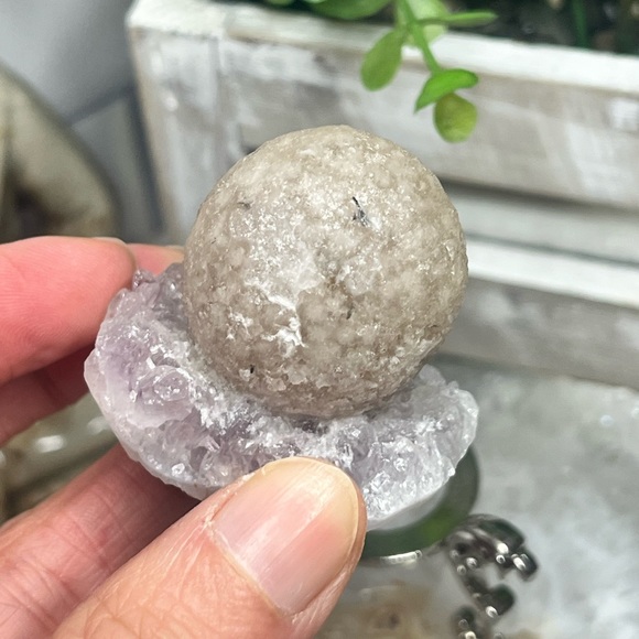 Fluorite Ball - Picture 3 of 4